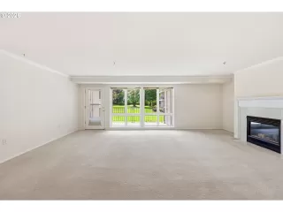 Photo #6: 134863118 Listing