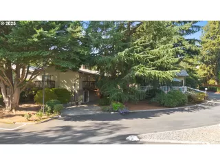 Browse active condo listings in MURRAY CREST