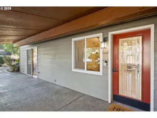 Photo #4: 134969798 Listing 