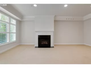 Photo #4: 135454407 Listing