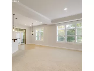 Photo #5: 135454407 Listing