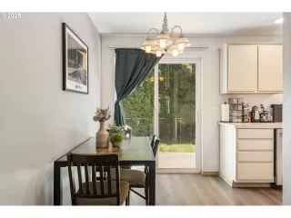 Photo #3: 135653533 Listing