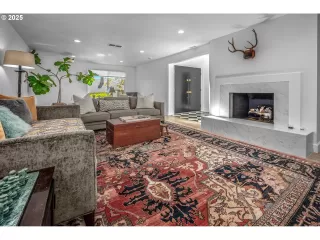 Photo #6: 135777107 Listing 
