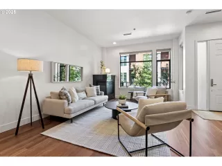 Photo #2: 135791919 Listing