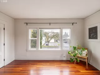 Photo #4: 135919019 Listing 