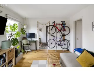 Photo #1: 135961872 Listing