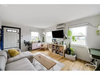 Photo #3: 135961872 Listing