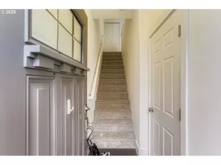 Photo #4: 136217825 Listing 