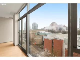 Photo #6: 136780113 Listing