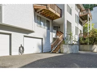 Photo #1: 136785301 Listing 