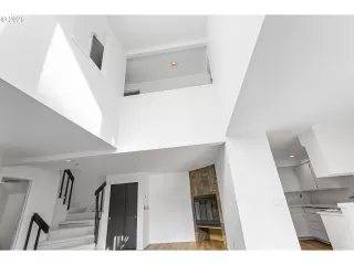 Photo #6: 136785301 Listing 