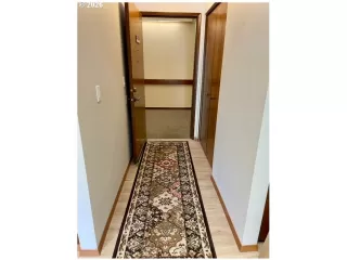 Photo #1: 137173578 Listing 