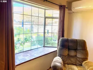 Photo #5: 137173578 Listing 