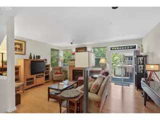 Photo #2: 137239886 Listing