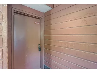 Photo #2: 137462990 Listing