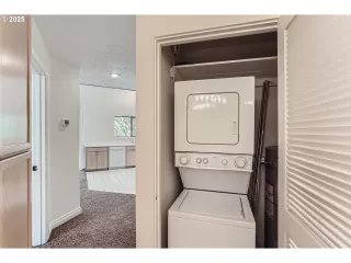 Photo #3: 137462990 Listing