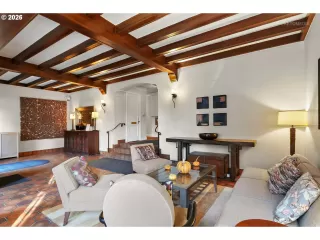 Photo #3: 137533497 Listing 