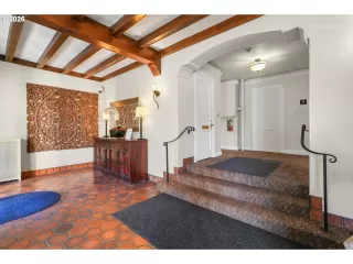 Photo #4: 137533497 Listing 