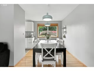 Photo #1: 137926724 Listing 