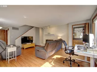 Photo #6: 138553605 Listing 