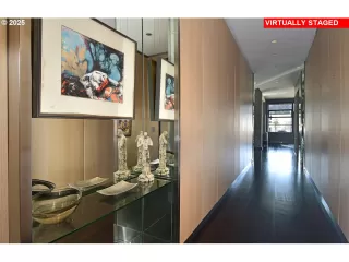 Photo #6: 138750449 Listing