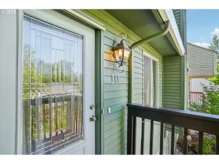 Photo #2: 139096977 Listing