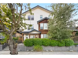 Click for more information on MLS # 139798926 : 4317 N BORTHWICK AVE More Details about MLS # 139798926 : 4317 N BORTHWICK AVE