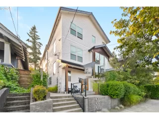 Photo #1: 139798926 Listing