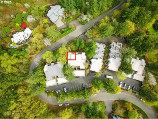 Photo #4: 139860948 Listing