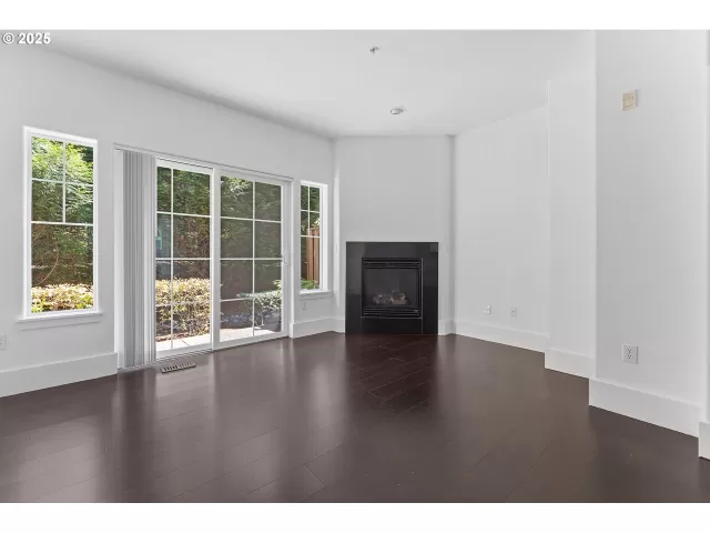 MLS: 140051098 Condo For Sale