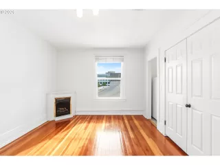 Photo #5: 140690975 Listing 