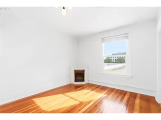 Photo #6: 140690975 Listing 