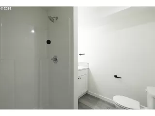 Photo #4: 140886336 Listing 