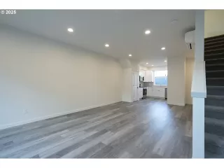 Photo #6: 140886336 Listing 