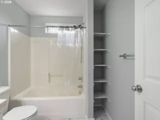 Photo #6: 141280157 Listing 