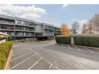 Photo #2: 141321810 Listing 