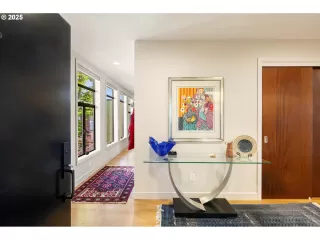 Photo #2: 141583763 Listing