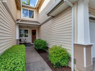 Photo #1: 141603159 Listing