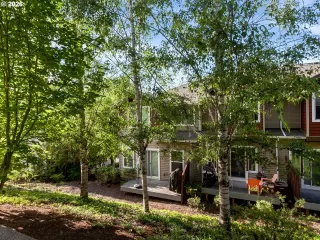 Photo #6: 141603159 Listing
