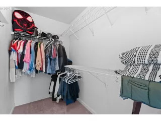 Photo #5: 141789089 Listing