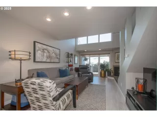 Photo #4: 142012000 Listing