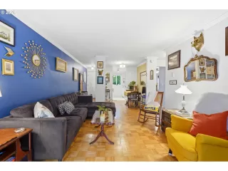 Photo #3: 142074529 Listing