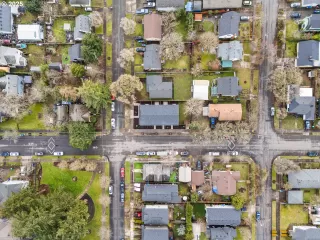 Photo #1: 142130454 Listing 