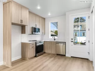 Photo #4: 142130454 Listing 