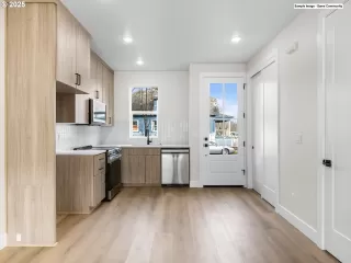 Photo #5: 142130454 Listing 