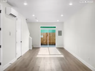 Photo #6: 142130454 Listing 