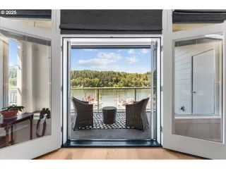 Photo #4: 142982210 Listing 