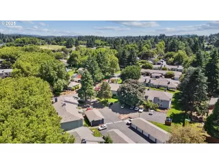 Photo #2: 143927778 Listing 