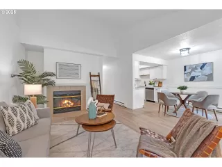 Photo #4: 143995337 Listing