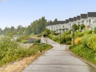 Photo #6: 144150849 Listing